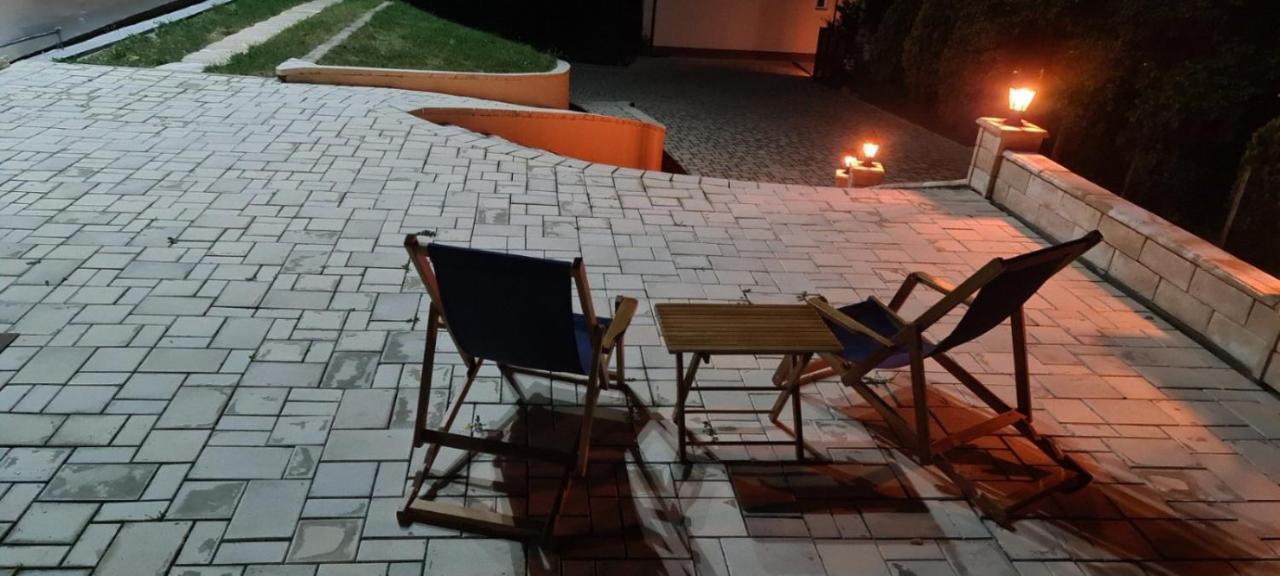 Ra Apartmani Vrdnik Extérieur photo